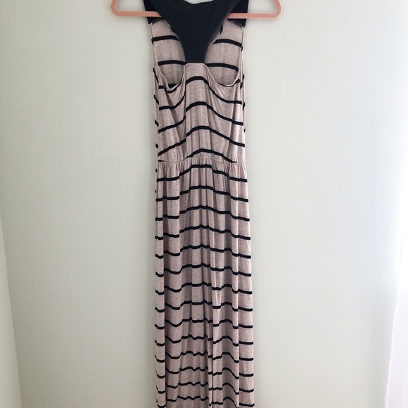 ✨Everleigh Anthropologie Striped Maxi Dress - Picture 4 of 9
